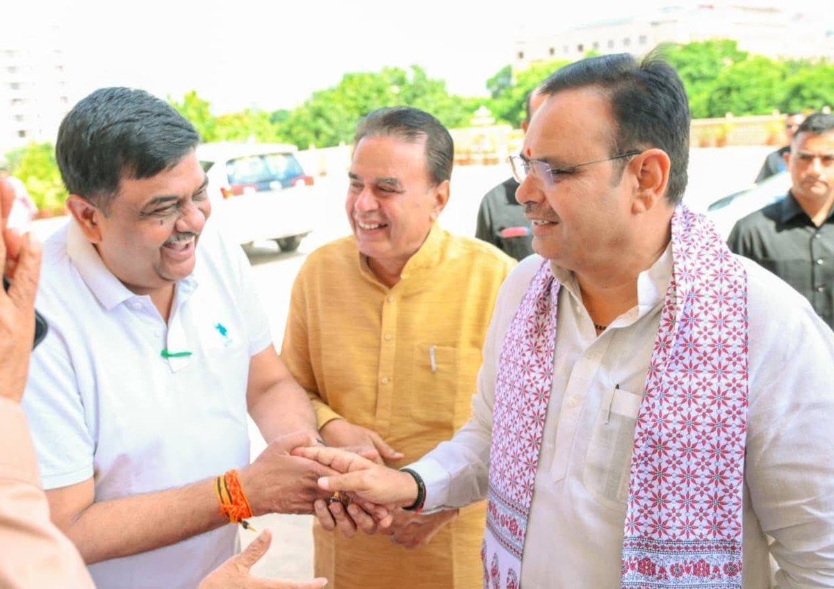 Sanjay Sharma (@sanjay4india1) on Twitter photo सोलहवीं #विधानसभा के चतुर्थ सत्र में #सदन आगमन पर माननीय मुख्यमंत्री श्री <a href="/BhajanlalBjp/">Bhajanlal Sharma</a> जी का हार्दिक स्वागत-अभिनंदन किया।
राज्य के विकास और जनकल्याण की दिशा में मुख्यमंत्री जी का मार्गदर्शन हम सभी के लिए प्रेरणादायी है।
<a href="/RajCMO/">CMO Rajasthan</a> <a href="/BJP4Rajasthan/">BJP Rajasthan</a> सोलहवीं #विधानसभा के चतुर्थ सत्र में #सदन आगमन पर माननीय मुख्यमंत्री श्री <a href="/BhajanlalBjp/">Bhajanlal Sharma</a> जी का हार्दिक स्वागत-अभिनंदन किया।
राज्य के विकास और जनकल्याण की दिशा में मुख्यमंत्री जी का मार्गदर्शन हम सभी के लिए प्रेरणादायी है।
<a href="/RajCMO/">CMO Rajasthan</a> <a href="/BJP4Rajasthan/">BJP Rajasthan</a>