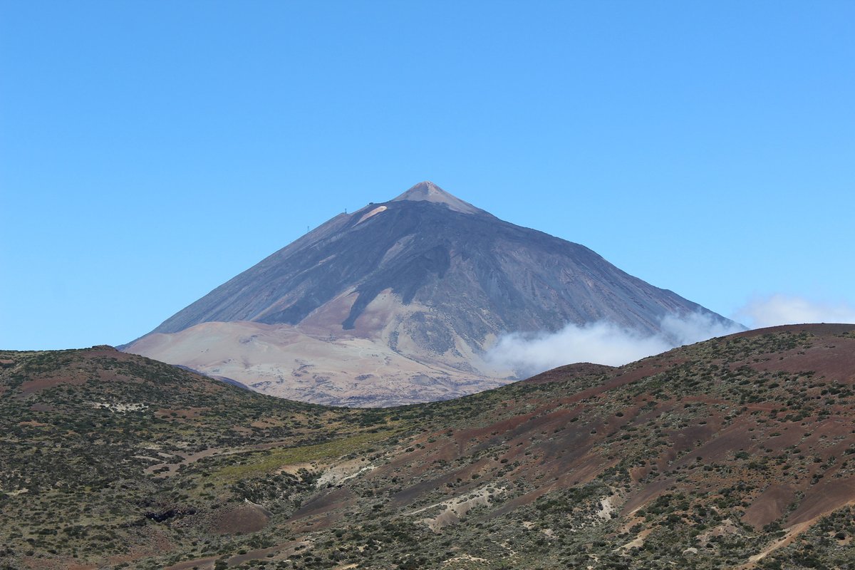 🌋 Join the 3rd edition of the International Field Course on Physical Volcanology, March 16-20, 2026 in Tenerife, organised by <a href="/nrams_csic/">nrams</a>!

Explore volcanic landscapes and gain hands-on experience.

📅 Preregistration deadline: Sept 30, 2025

More info: bit.ly/45SW38x
