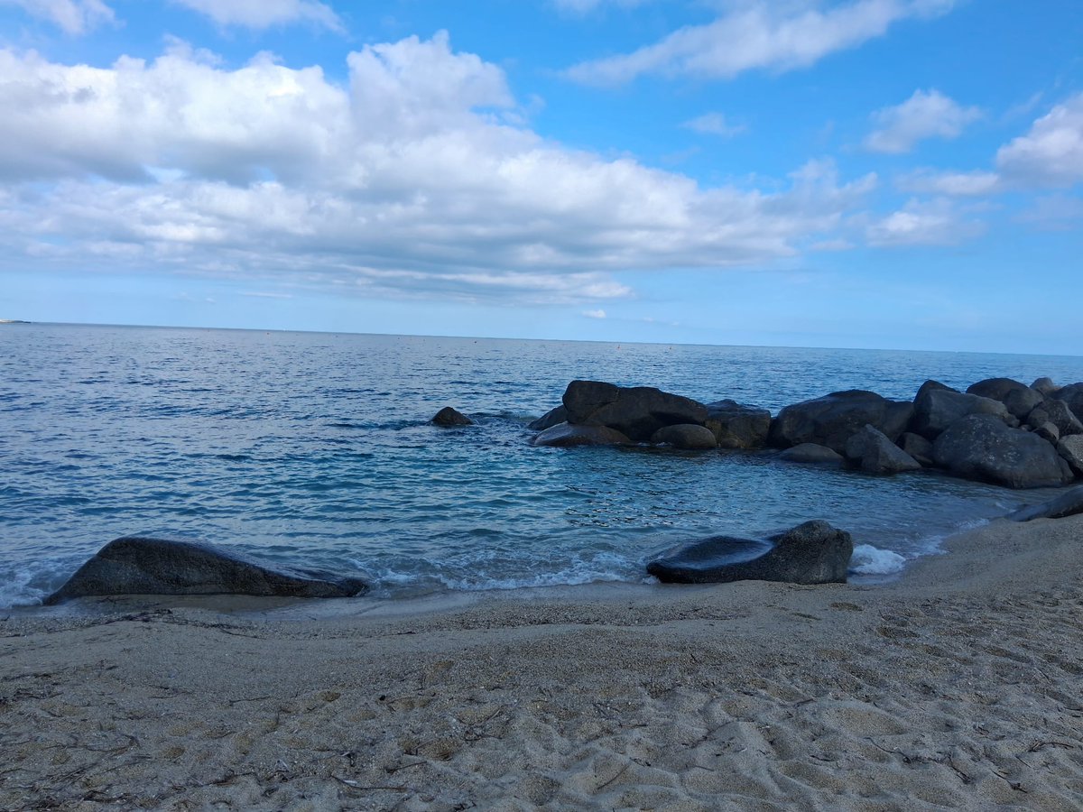 ginevra_80's tweet image. #Buongiorno ☕
Con il sole negli occhi, è ancora più abbagliante la bellezza di questo luogo di mondo incantevole ed incantato... #Briatico 🧜‍♀️ 🧜‍♂️
Oggi lo #SweetMonday 🩷 è dalla mia terra natale: la #Calabria 🫶

#BuongiornoATutti dalla #CostaDegliDei 🏛️🔱
******