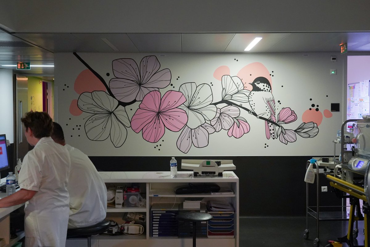 🎨 Nouveau souffle en néonatalogie au CH de Douai !

🌸 Fresques colorées &amp; poétiques pour un cadre plus chaleureux et apaisant pour les bébés, leurs parents et les soignants.

🙏 Merci à l’association Le Gosse Heureux pour ce beau projet 💙