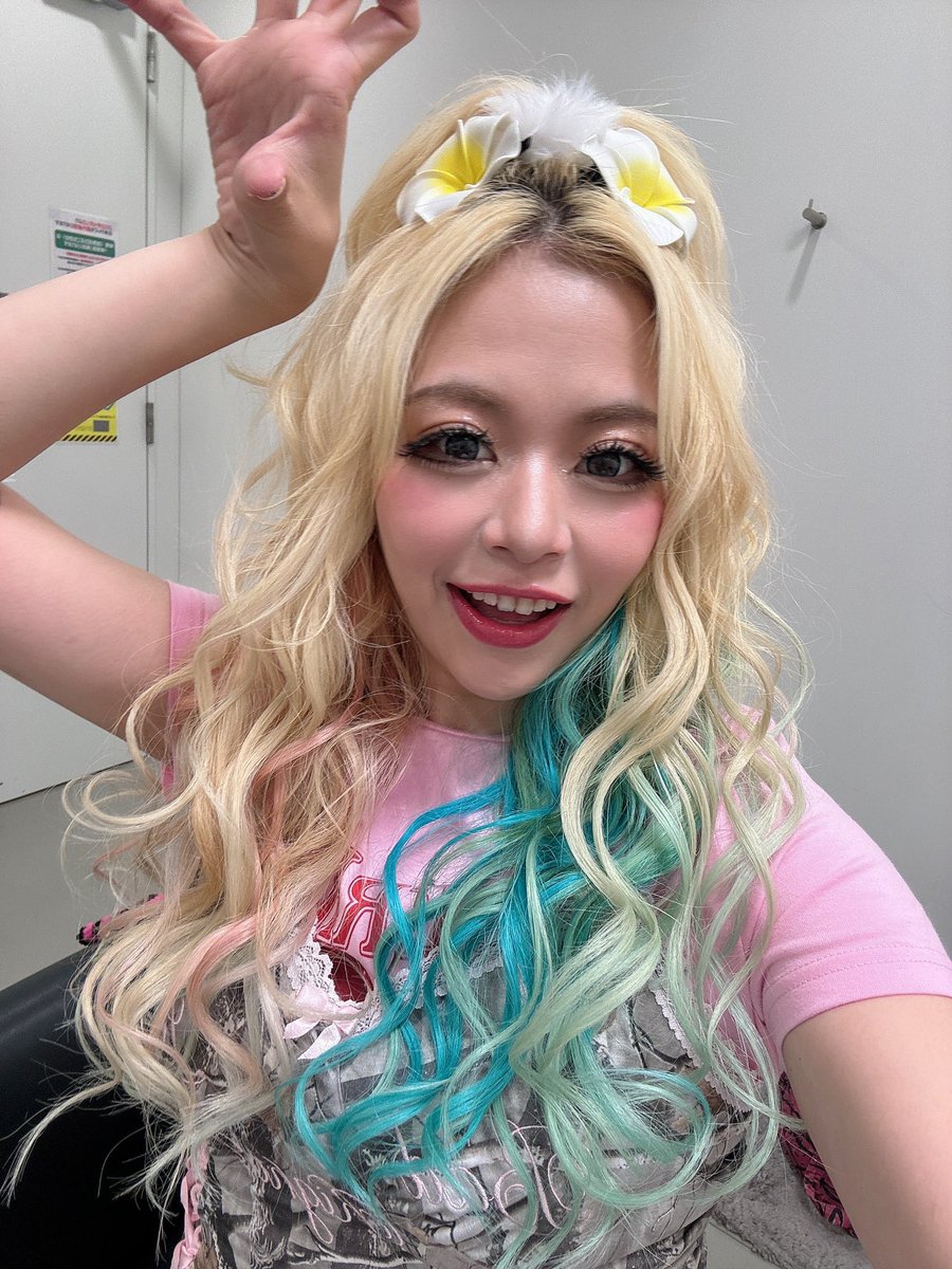 みんな夏終わったと思ってるー