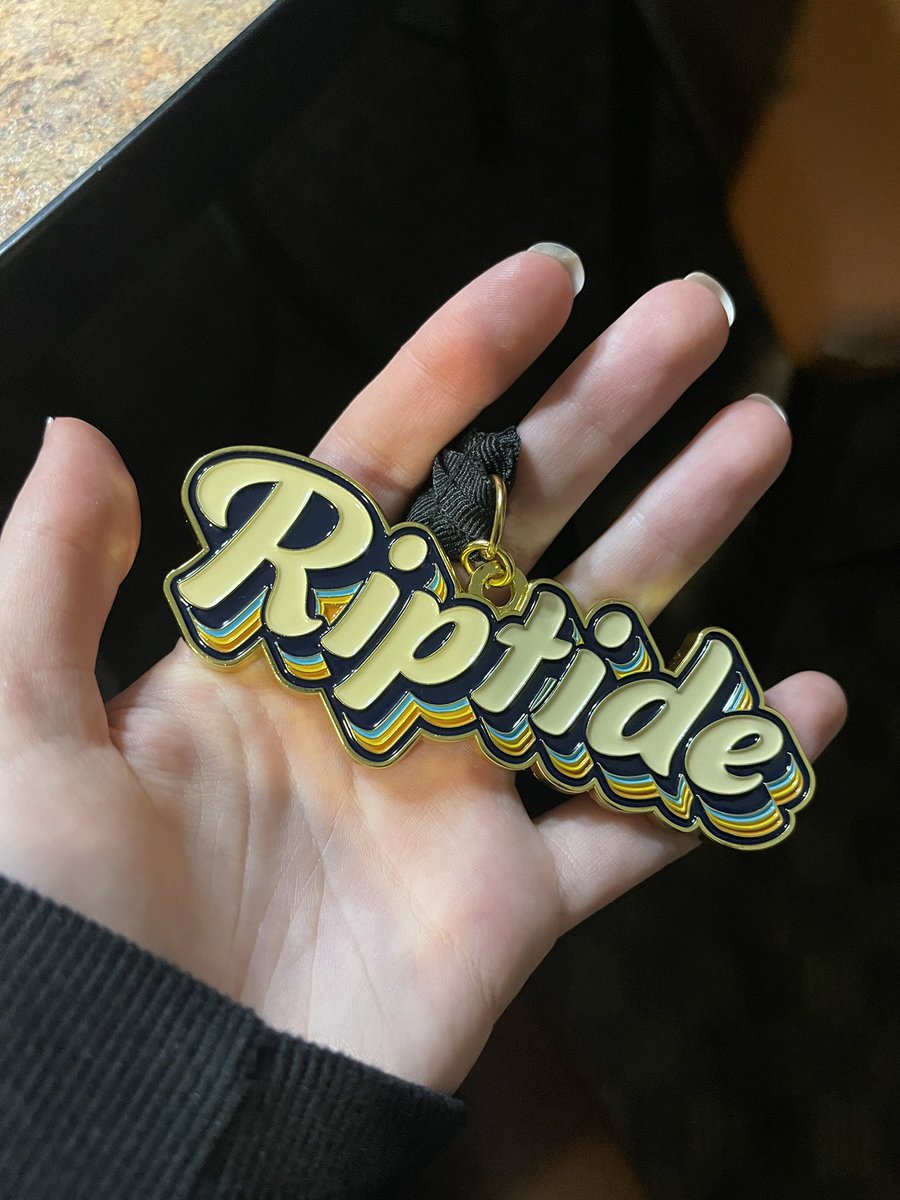 Dotqueue's tweet image. Riptide 2025 🥇

First time attending and it was an incredible experience, really happy to win but being able to see old faces &amp;amp; meet new ones was also enjoyable. ggs to ftw / cs as always, and thank you to the staff that made the event possible ❤️
