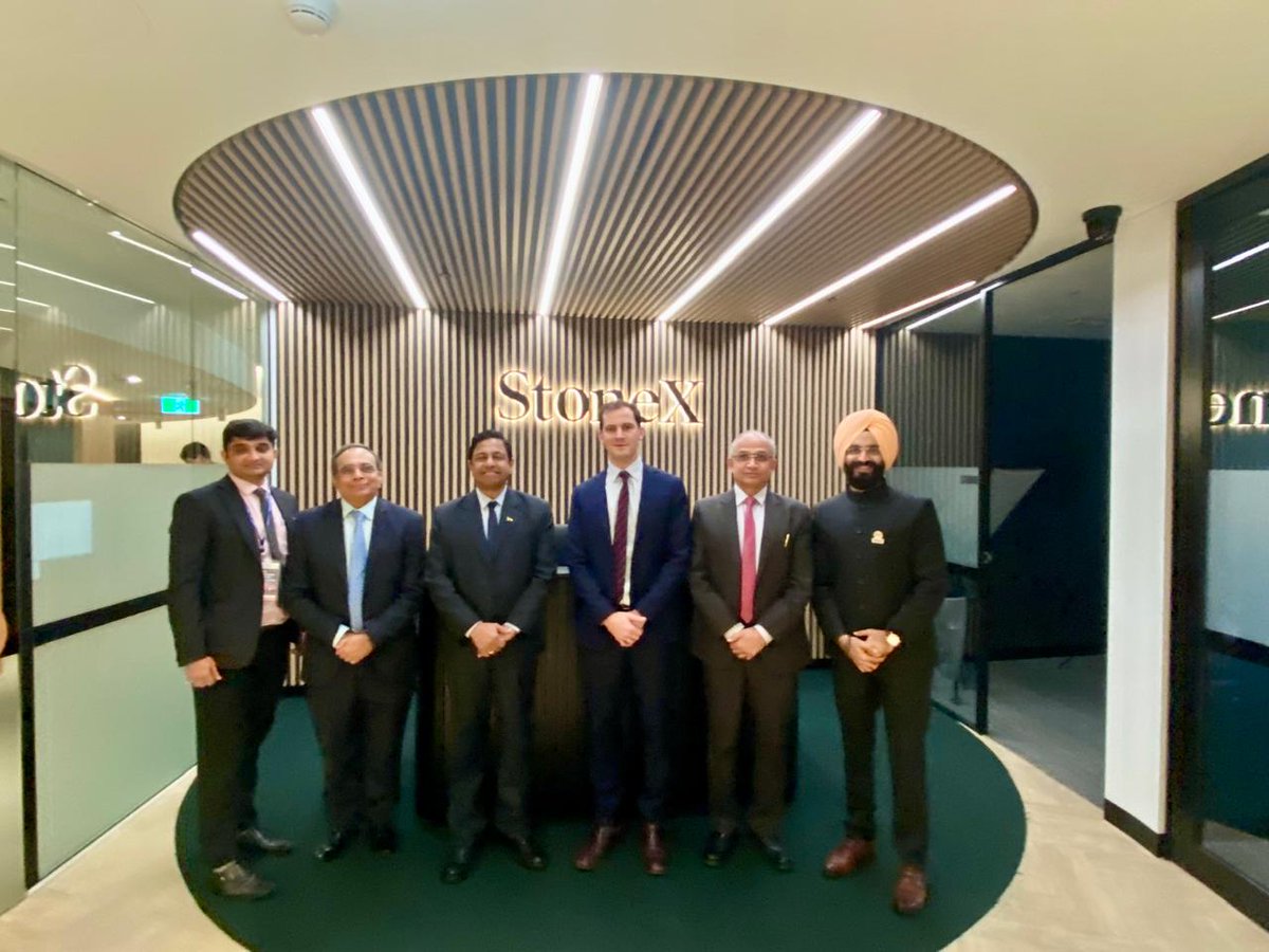 IFSCA_Official's tweet image. IFSCA delegation led by Chairperson Shri K. Rajaraman met StoneX in Sydney to discuss developing a robust metals & commodities trading ecosystem at GIFT IFSC. Looking forward to StoneX expanding its offerings through IFSC! #GIFTIFSC #CommoditiesTrading #StoneX