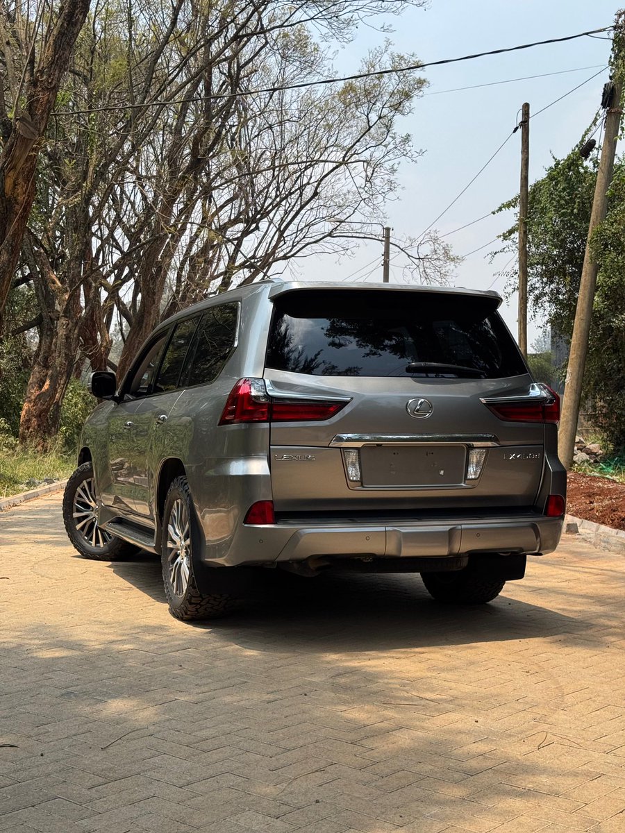 2018 Lexus LX450d
Asking at Ksh 15,500,000
• 4500cc V8 Twin-Turbo Diesel
• LX Luxury Package
• 7-Seater Full Leather Interior
• Factory Sunroof | Cool Box | Premium Sound
• Adaptive Height Control | Multi-Terrain Select | Crawl Control
☎️0798033265
