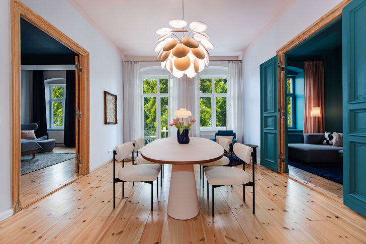 Studio Inner House reimagines a 95 sq. m. residence by weaving historic proportions with contemporary finesse. Natural light, custom joinery, and a refined material palette converge to create openness, functionality, and quiet elegance. indiaartndesign.com/custom-craft-a…