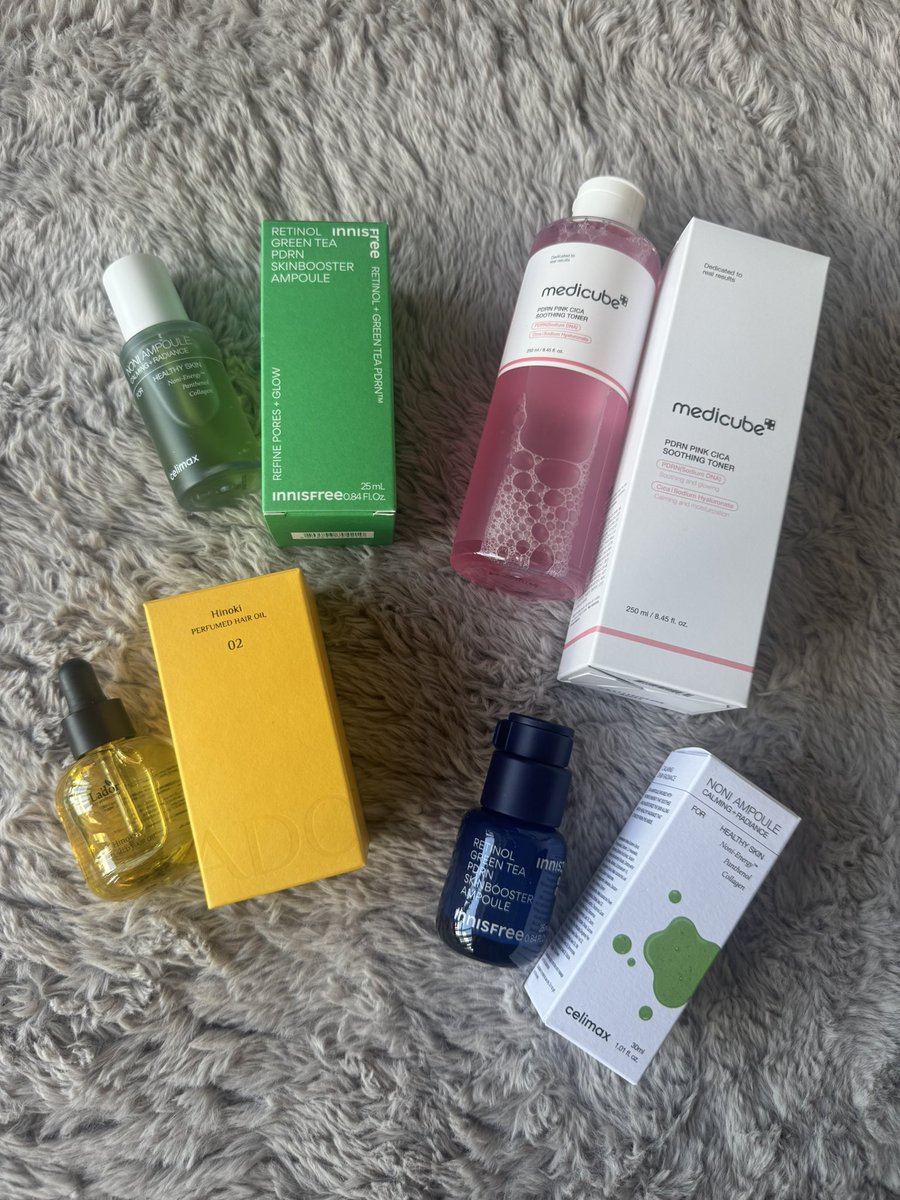 Qoo10メガ割　韓国コスメ🇰🇷
🤍LADOR
パフュームヘアオイル 30ML Hinoki 
香水のように持続力が高いから香水の代わりにも使える！
4種類の香りとテクスチャーから、髪質や好みに合わせて選べるパーソナルオイル✨

🤍medicube
PDRN ピンクトナー