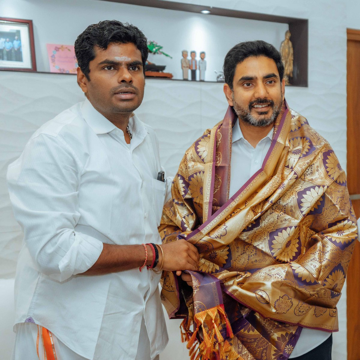 annamalai_k's tweet photo. It was a pleasure to meet the young &amp; dynamic Minister of the Government of Andhra Pradesh, Thiru @naralokesh avl, at my residence in Coimbatore today. https://t.co/IEfmT3V5gG