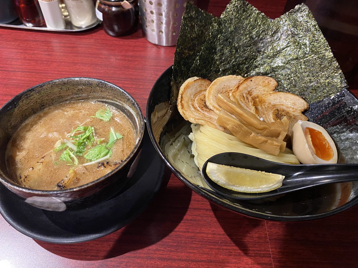yuno_G9160's tweet photo. 今日のお昼は #GAGANA
特製ホルモンつけ麺 https://t.co/BDxRSNRAHl