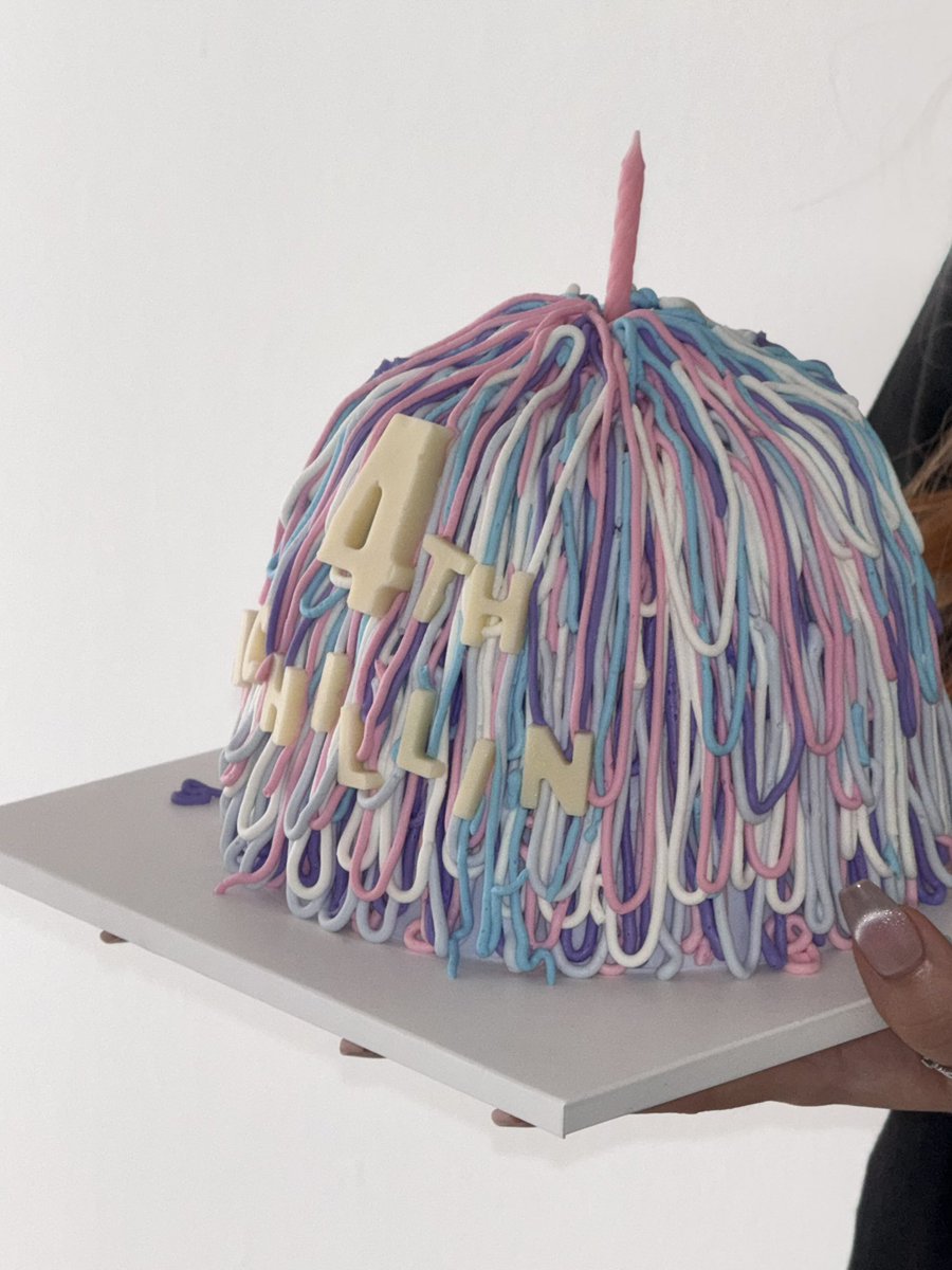 #봐도봐도예쀼_와쮸

👗칠린 네 살 축하해🐰💕

#ICHILLIN #아이칠린 #YEJU #예주