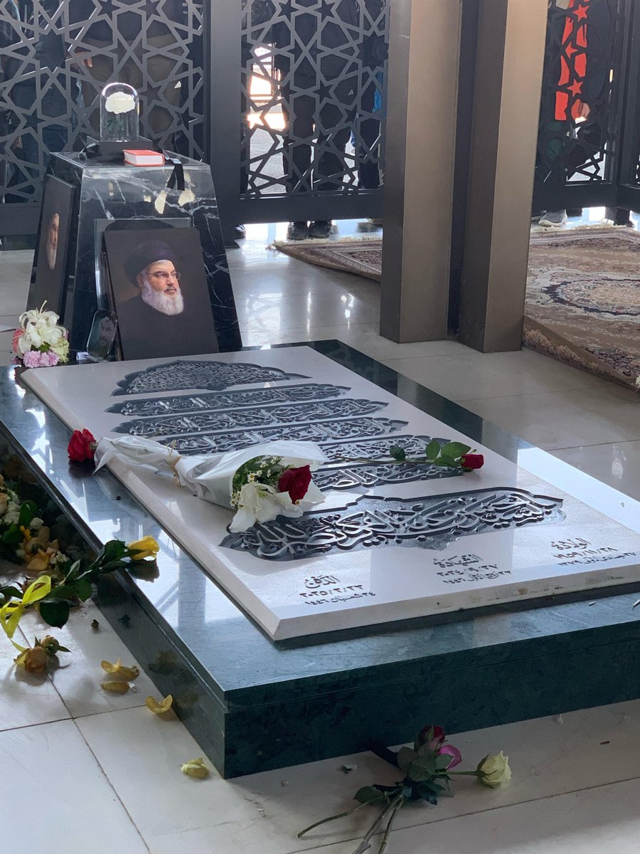 ايدري هذا الضــريــح من فيه ؟؟
فيه حبيب الروح وهيبة شيعتـنا..