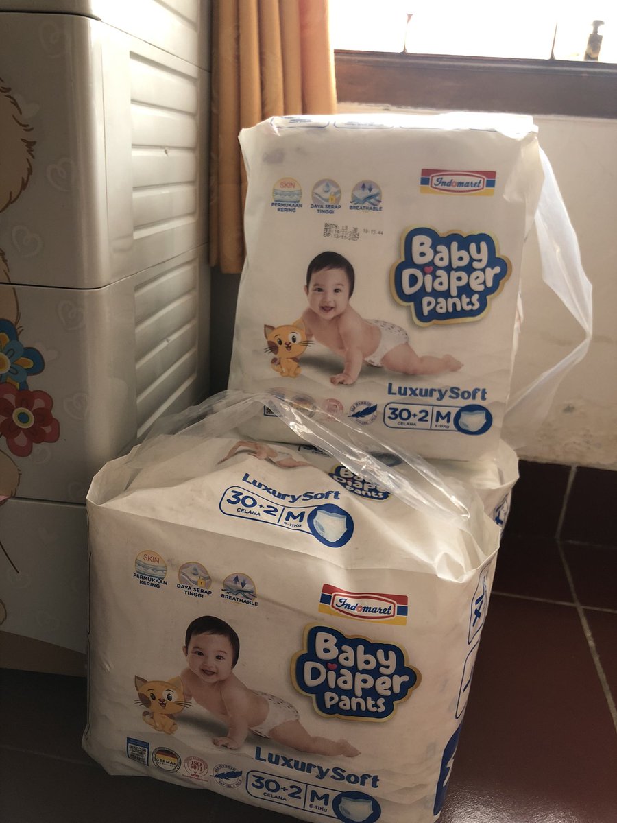deautami1010's tweet photo. Setelah ganti beberapa diapers karna belum 4 jam udah bocor, ga nyangka nemu yang murah tapi bagus powl 😍 kadang kalo malem kelupaan ganti ini masih ga bocor paling gembung aja karna kebanyakan pip https://t.co/0Q1aCrHHBB