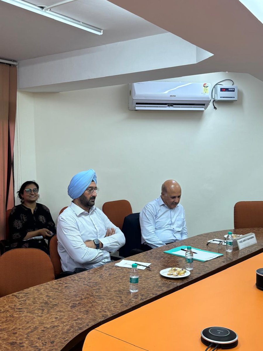 USIofIndia's tweet image. The Centre for Strategic Studies &amp;amp; Simulation (CS3), @USIofIndia, hosted the 2nd presentation under the Admiral RD Katari Chair of Excellence on “Maritime Grey Zone Warfare: A 360° View” by Vice Adm AK Chawla (Retd).

#CS3 #USI #MaritimeSecurity #GreyZoneWarfare