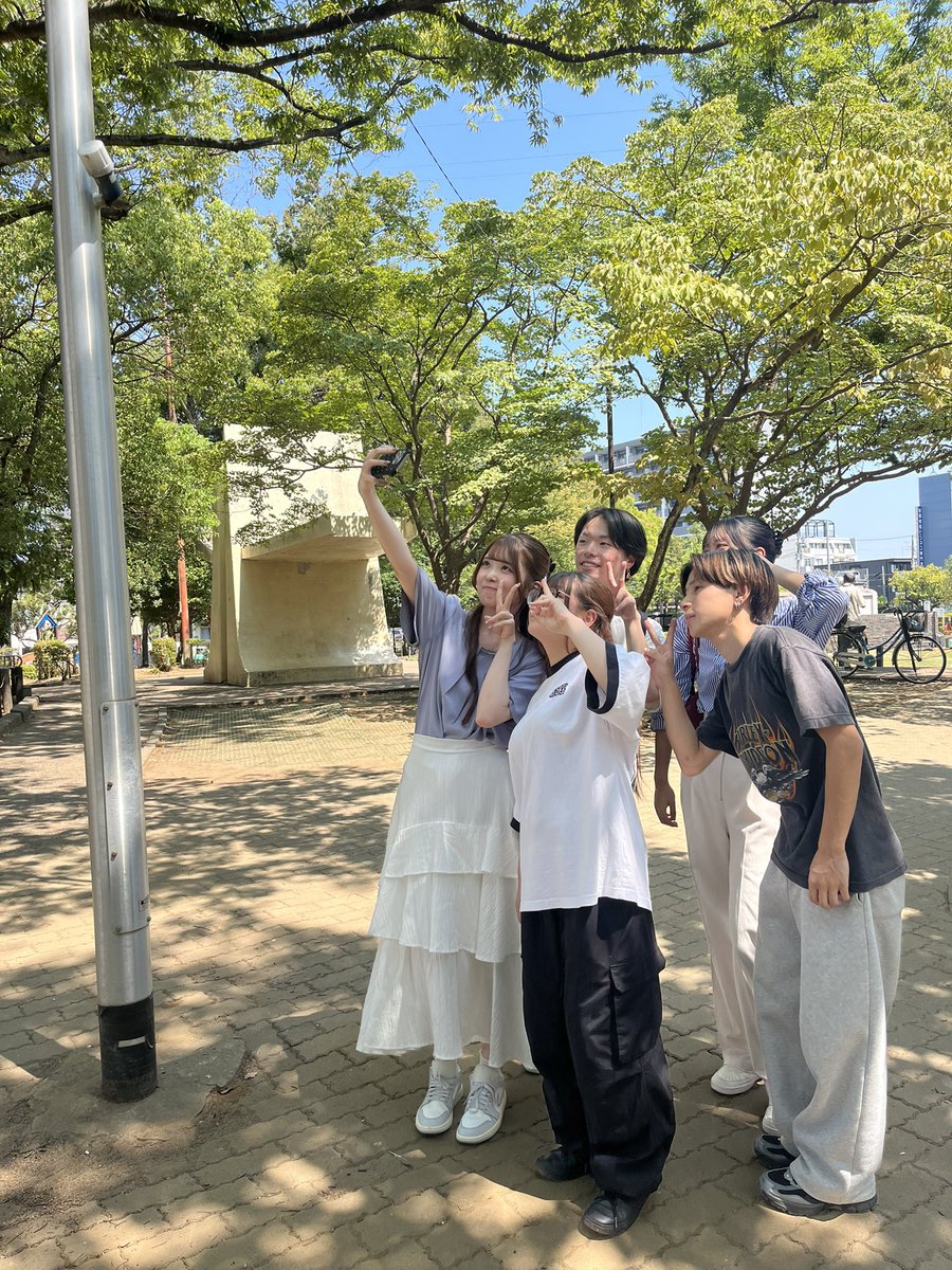 chiba_fjb's tweet image. 〜Webクリエイター科〜
パンフレット撮影！暑い中、大変よく頑張りました！！
#Webクリエイター
#パンフレット
#撮影
#夏休み