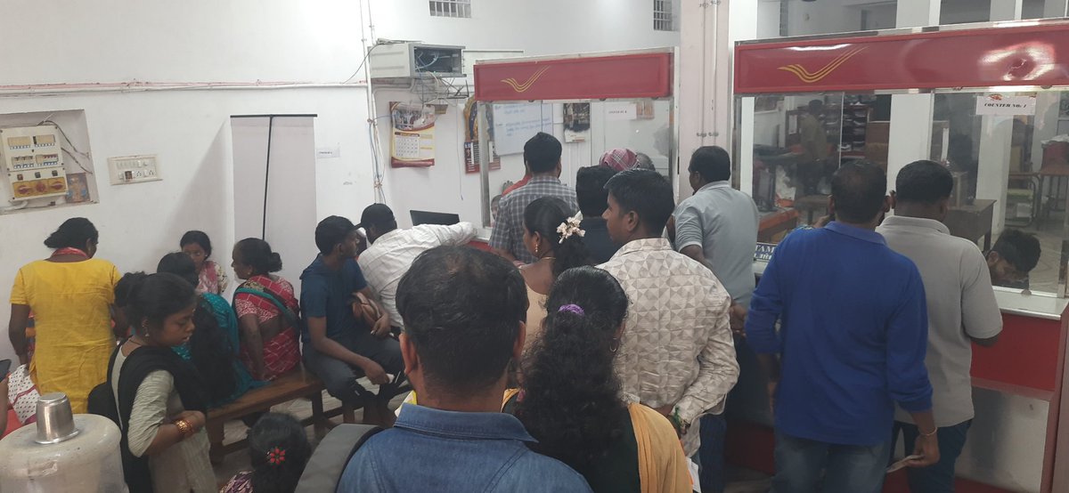 cp_prasanna's tweet photo. @JM_Scindia  @IndiaPostOffice @cpmgtamilnadu the serious inconvenience faced by the public at the Singapperumal koil Post Office in Chengalpattu district due to insufficient counter facilities.Every morning, hundreds of people visit the post office for essential services https://t.co/jaueq3l1Ws