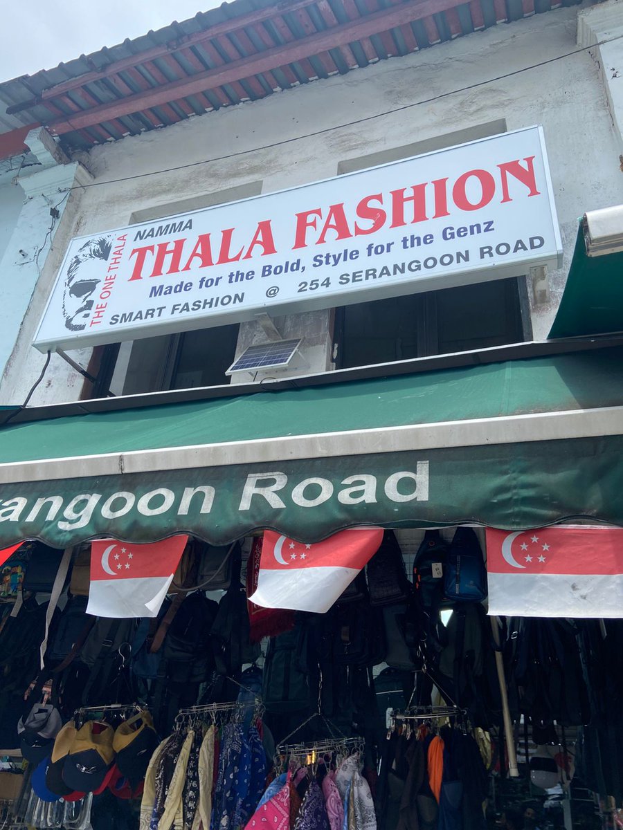 சிங்கப்பூர் தல ரசிகர்கள் தான் போல 

#AjithKumar