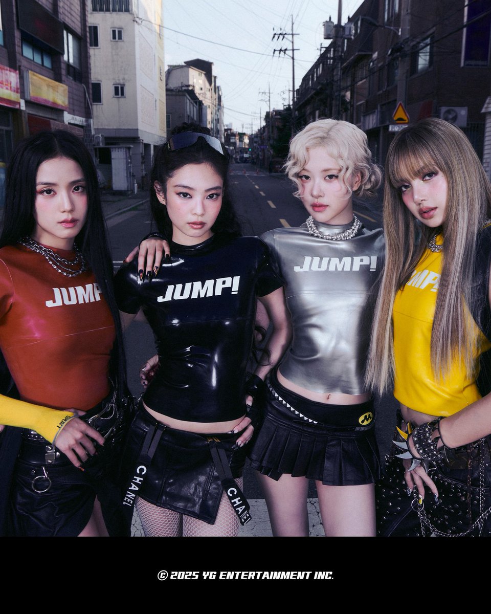RochanOt4's tweet photo. Congratulations BLACKPINK  and Rosie, Lisa . Love you 😘😘😘😘. 

#ROSÉ_VMAs #ROSÉ #LISA3rdVMAWin #BLACKPINK https://t.co/SJgMWd0IxH