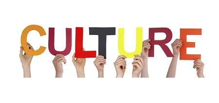 Retrouvez la 1ere page de l'"Info'Culture" 2025-2026 du <a href="/Lycee_Poincare/">Lycée Henri Poincaré</a>, sur shorturl.at/sQHun #culture <a href="/daac_nancy_metz/">Sophie Renaudin #EAC #lecture #oral #territoires</a>