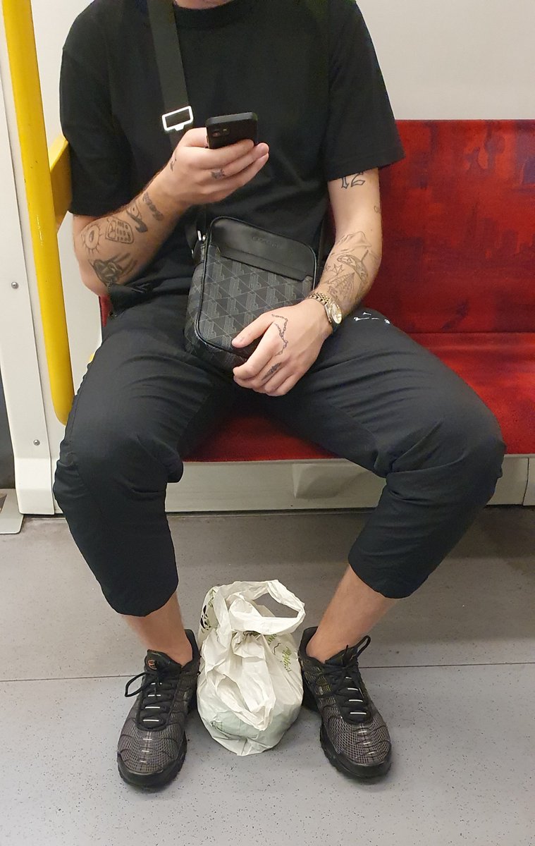 subguy_pl's tweet image. The weekend's over. Time to get to work! @ohgej