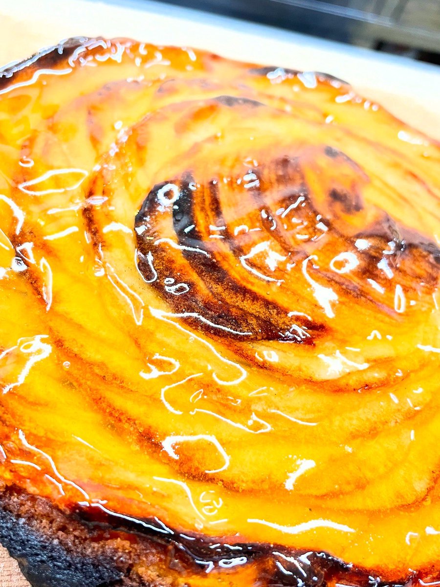Iidapatisserie's tweet photo. 南林間ケーキ屋イイダの焼き菓子も人気〜
イイダのフロランタンは生地にもアーモンドをたっぷり使用してバターとアーモンドの香りが口の中に広がります!
お土産にも店頭から郵送も出来るので便利🎶
#パティスリーイイダ #南林間 #大和 #中央林間 #鶴間 #座間 #patisserie #フロランタン #florent https://t.co/sh5zd0RcRi