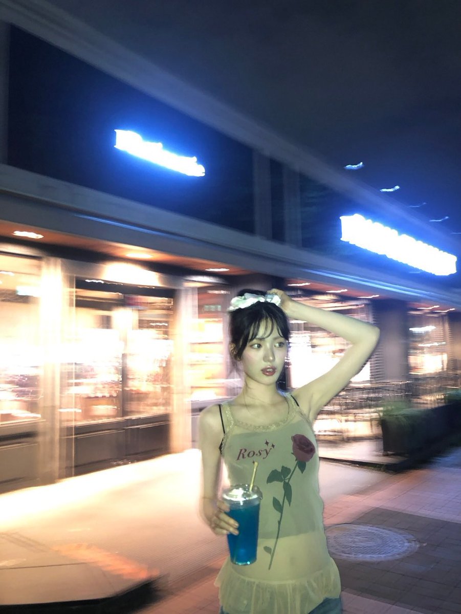 sui pics tweet media