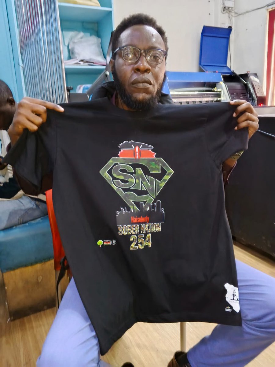 OleSavanna16999's tweet photo. " Look Up in the Sky is A Bird Is A Plane, Ayo! #SoberManUp  Ama Tukuonyeshe The #HardWay Ndio Ujue #Dunia Ni #Mwalimu na Wewe Ni #Mwanafunzi Kiboko Chao Motoni Very Soon Watameza Wembe 
#SoberNation254 #GreenWalker TShoz at kshs 1500 and additional wrist hand beads... https://t.co/yTAzkzCXda