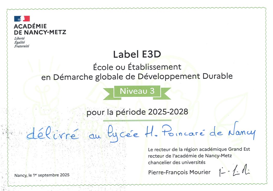 La mobilisation de l’équipe d’encadrement, ses enseignants et ses élèves  en faveur du #DéveloppementDurable a permis à notre établissement de se  hisser au plus au niveau du label. Nous devons cette reconnaissance à tous les projets mis en place au sein du Lycée. #LabelE3D