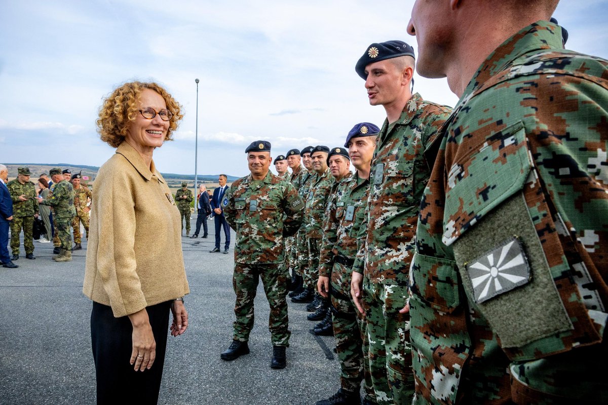 Нека ни е честит Денот на независноста! Мудрост и решителност беше успешната формула во 1991 година која ни го исполни сонот и не’ направи одговорни за својата судбина. 
Ми беше чест да им го честитам празникот на припадниците на 🇲🇰 контингент во NATO MBG. Заедно посилни!