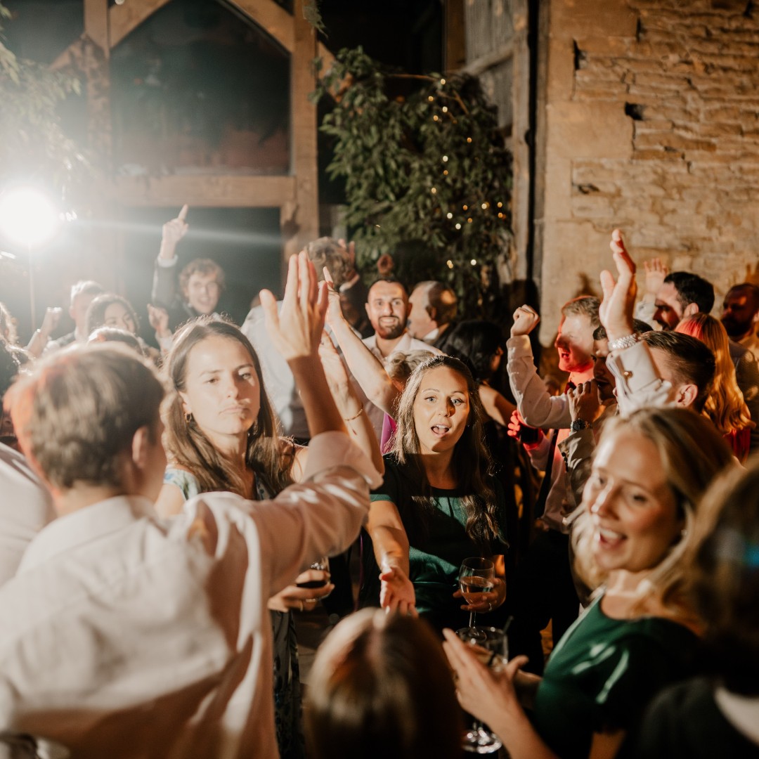 functioncentral's tweet image. From the first song to the last encore, @partyupband kept guests on their feet at Chloe’s wedding at @crippsandco in Cheltenham. The perfect party soundtrack! 🎶💫
📷 @weddingsbyar
Read more about the band here - ow.ly/wLYE50WPBcJ
#weddingplanning #weddingmusic