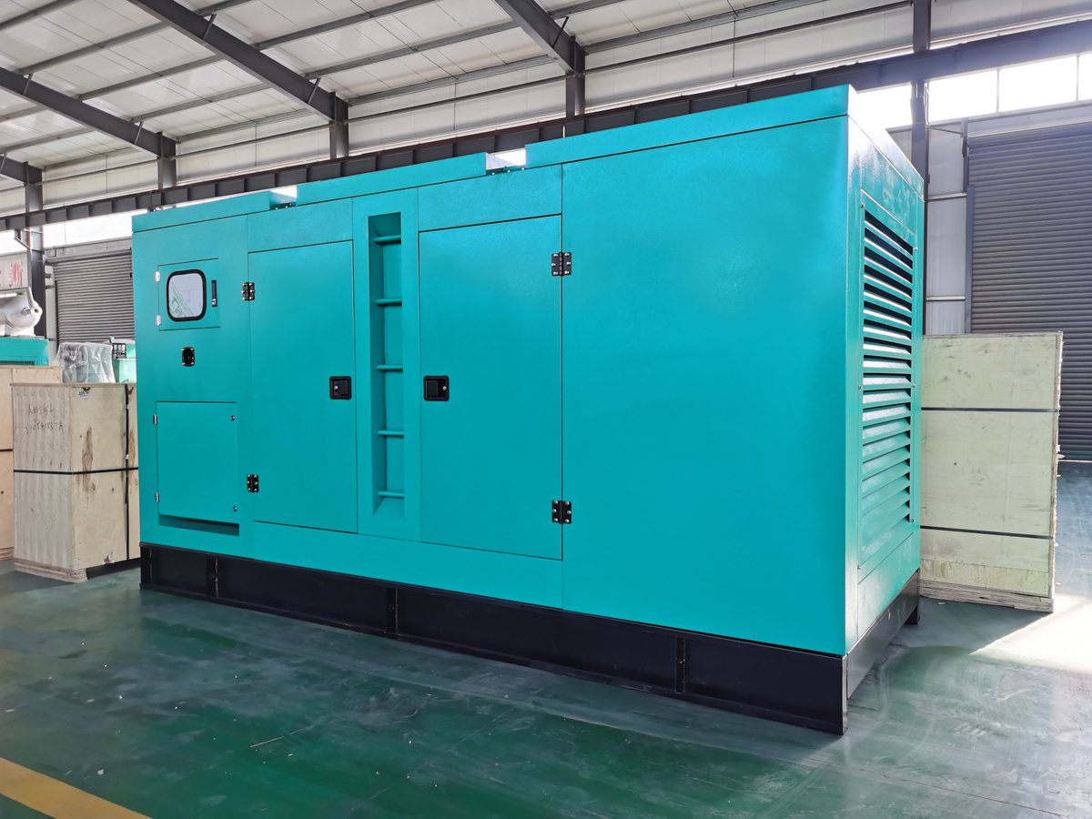 SollantDG's tweet photo. [Don't worry about power outages! Sollant diesel generators safeguard every kilowatt-hour of your energy! ⚡]

Sudden power outage? Project interruption? No worries!
Diesel generators offer robust battery life to help you meet any power challenges! https://t.co/ossbewswpO