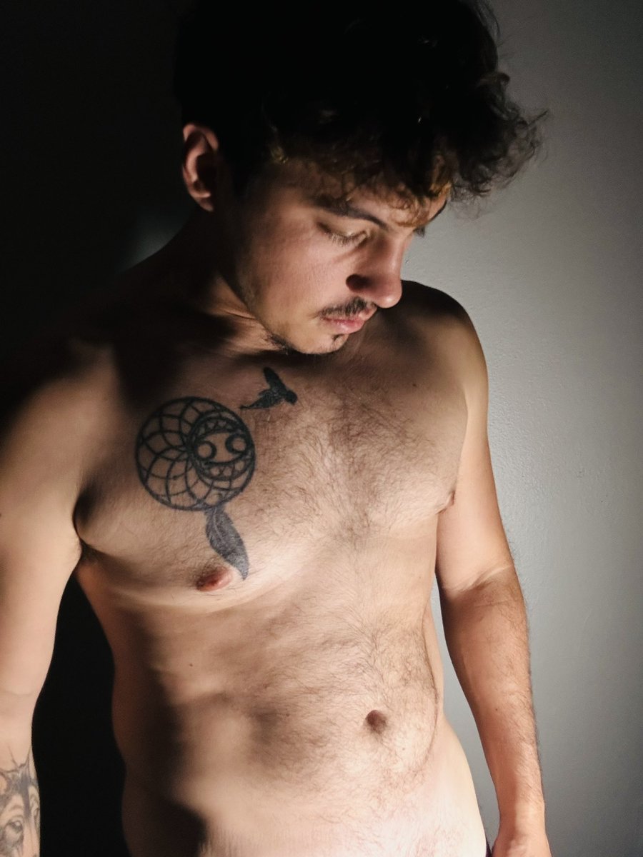 Swear does everyone got that one #Sleeptoken song 
onlyfans.com/gothdaddyluis