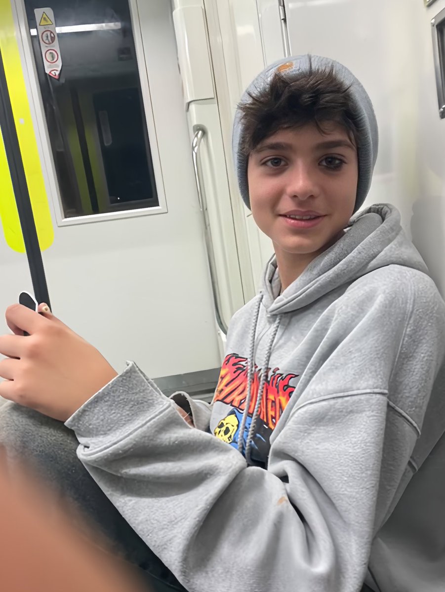 Bugün okulunda olmalıydı…