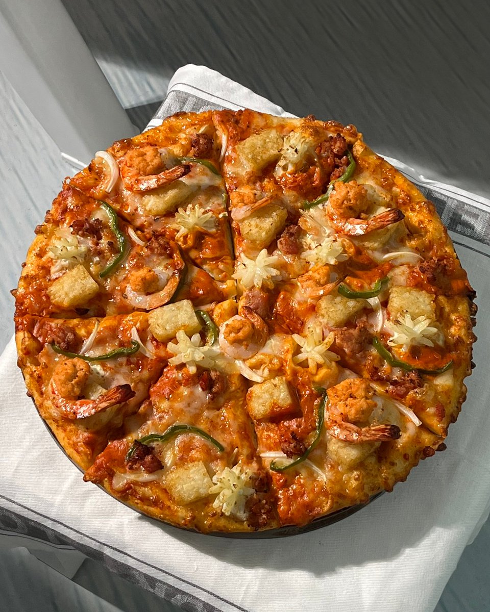 나축구보는중인데전화걸면어떠괘!!!! 👤: 너 하르에 29시간 축구보는데 나 대체 도미노피자 할인한다고 언제 말해야돼 @친구야 9월  슛데이에는 도미노 슈림프 베스트 메뉴 20,900원에 먹으렴🍕 [도미노피자 35주년 기념 RT 이벤트] RT 소문내기 = 피자 3명