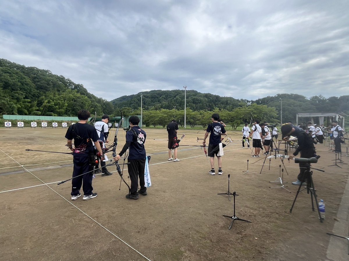 大変遅れましたが、合宿三日目(8/13)について報告します！

この日は福井県の高校生と名古屋大学で団体戦の練習を行いました！
七大戦に向けて非常に有意義なものとなりました✨

ご協力頂いた福井県立アーチェリーセンターの方や福井県の高校生、指導者の方には感謝申し上げます🙏