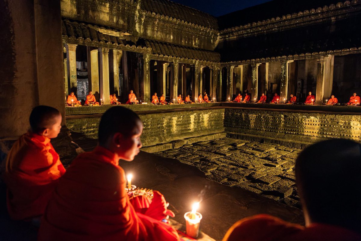 hl_312's tweet photo. Hanuman Films organises a unique Angkor Wat after dark shoot.

Hanuman Films organised an after-dark shoot of a monk blessing ceremony at Angkor Wat on 4 August 2025 and the results are simply magical. 

40 monks provided a traditional Buddhist blessing for 40 crew in  Preah Poan, known as the 'Gallery of a Thousand Buddhas'. 

These stunning images were shot on location by photographer Jacob Maentz.

#angkorwat
#angkor
#siemreap
#Cambodia