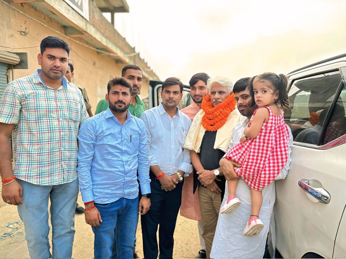 paramendr's tweet image. आज मुझे आदरणीय पुष्पेंद्र कुलश्रेष्ठ जी से मिलने का सौभाग्य प्राप्त हुआ। उनके विचार और व्यक्तित्व ने मुझे गहराई तक प्रभावित किया। ऐसी मुलाक़ातें जीवन को नई ऊर्जा और सकारात्मक दिशा देती हैं।