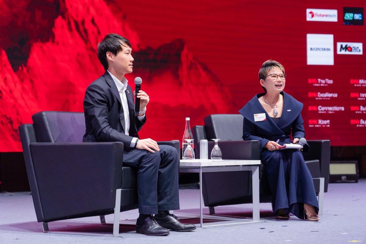 toppjirayut's tweet image. บรรยากาศในงาน BNI Thailand Leadership Conference 2025 ที่ผมได้มีโอกาสถ่ายทอด Insights จากการประชุม World Economic Forum พร้อมแบ่งปันมุมมองการพัฒนาธุรกิจในโลกยุคใหม่ เพื่อเป็นแรงบันดาลใจและต่อยอดให้กับผู้ประกอบการไทยครับ

#BNI #BeyondLeadership #ToppJirayut #ท๊อปจิรายุส