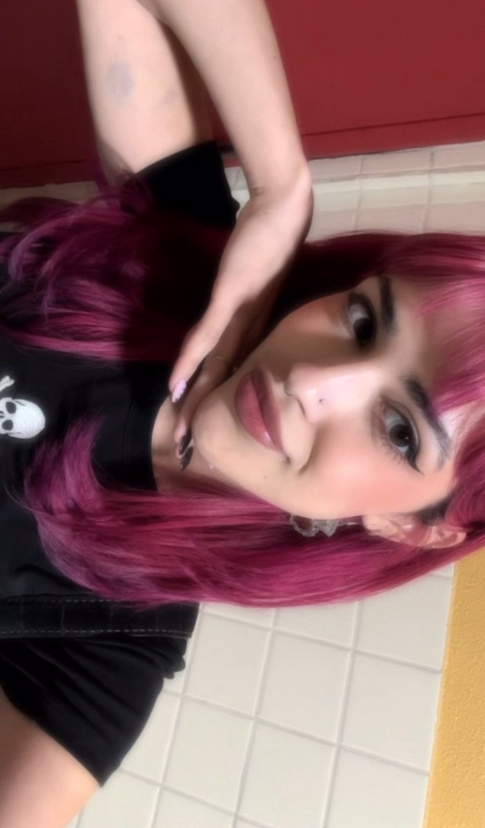 ✭ gis ✭ (@sckmxanxm) on Twitter photo 