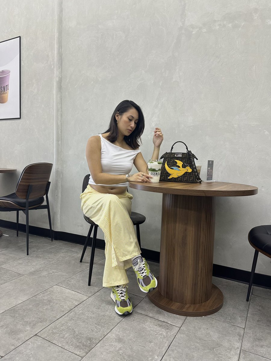 Mons 🌙 tweet media