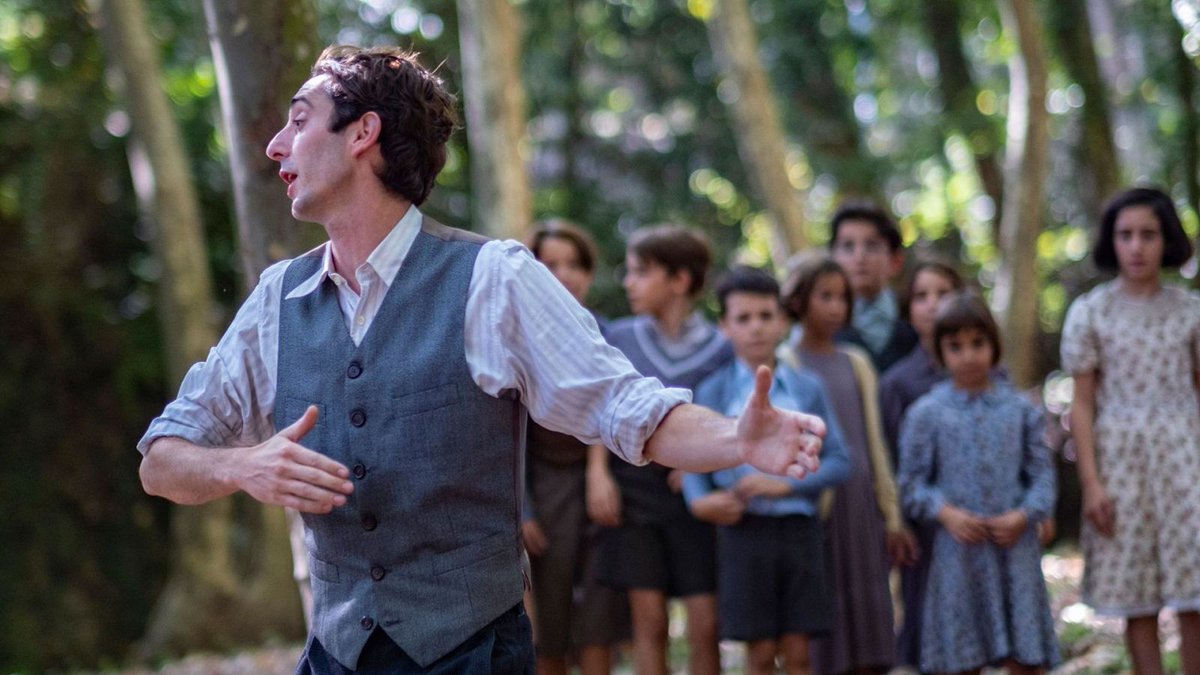 RTVE_Com's tweet photo. #Audiencias 📈El estreno de 'El maestro que prometió el mar' en 'La película de la semana', oferta líder del prime time: 1.145.000 seguidores, 12,1% y más de 4 millones de espectadores únicos. https://t.co/G5HjtxsYn6