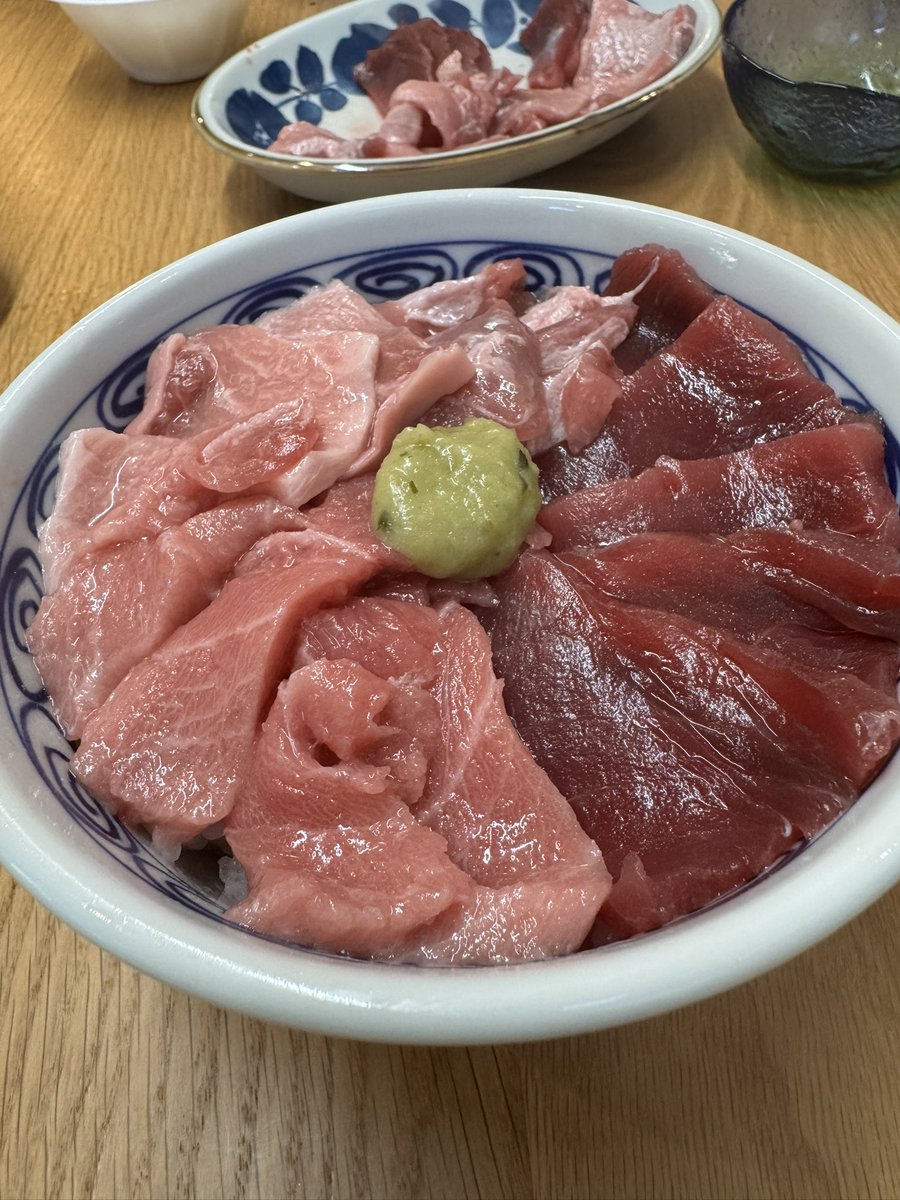 マグロは泳いでないと死んじまうんだぜ。