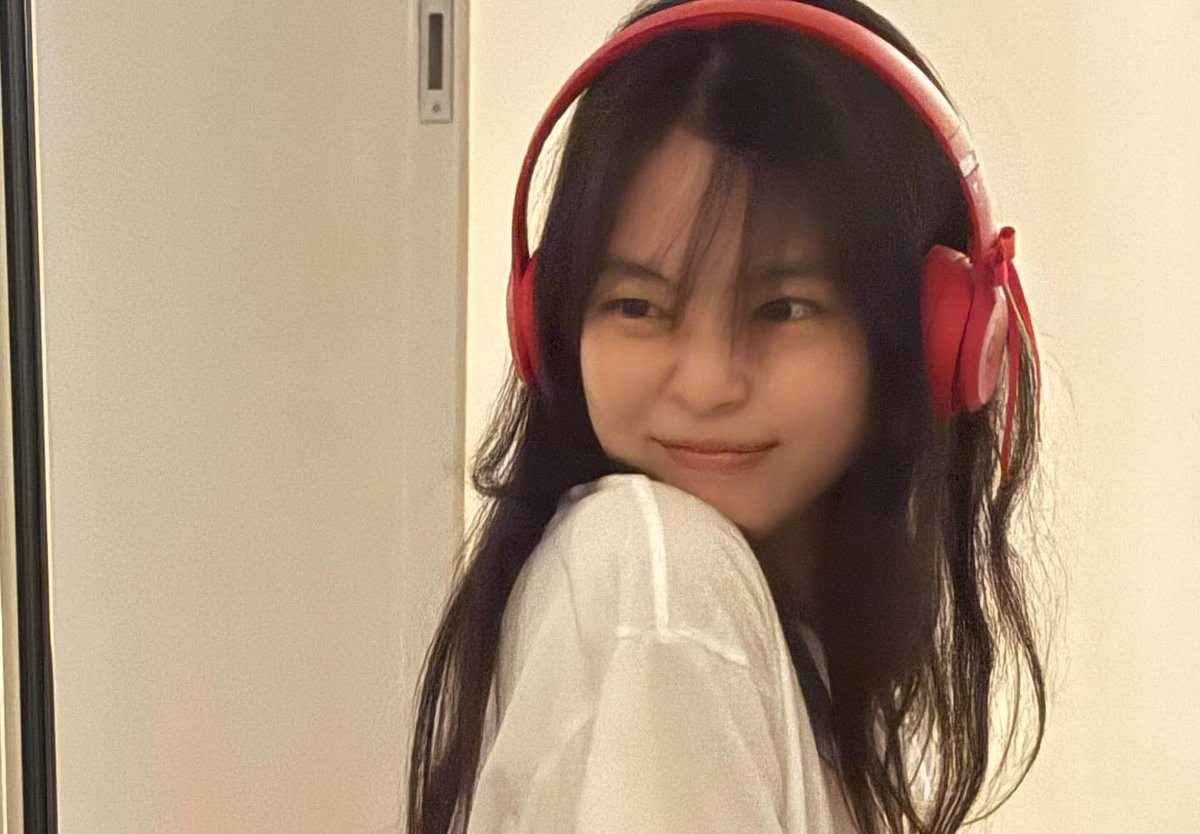 jnksxst's tweet photo. So girlfriend material🥹 https://t.co/slpTw4nbSK