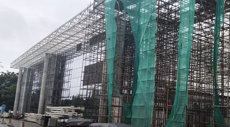 ChennuSridhar's tweet image. #StationRedevelopment #InfraUpdate #IndianRailways

#Secunderabad Station makeover #update:

Glass façade installation is progressing steadily and edging closer to completion as part of the ₹720 crore modernization drive

📷 : food central