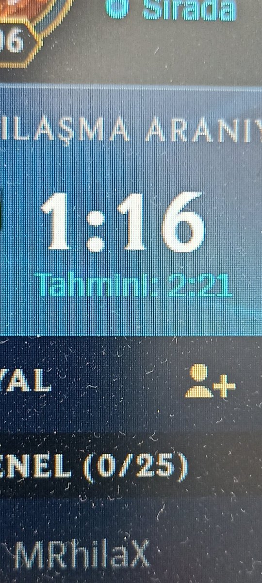 Bebeler okula gitti diye siktigimin aramında adam kalmadı 5 dk sırada bekletiyor