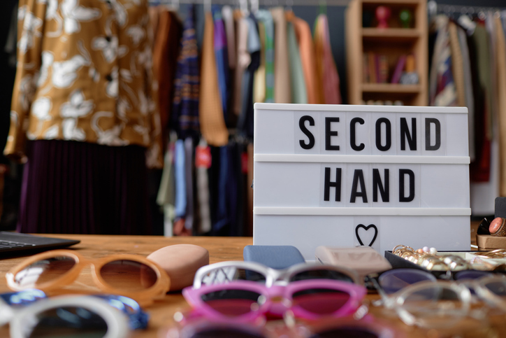 💡 Here’s a thought: what if you skipped buying anything new this September? From vintage finds to upcycled furniture, there are endless ways to shop smarter, save money, and protect the planet.
#SecondhandSeptember #PrelovedStyle #SustainableLiving