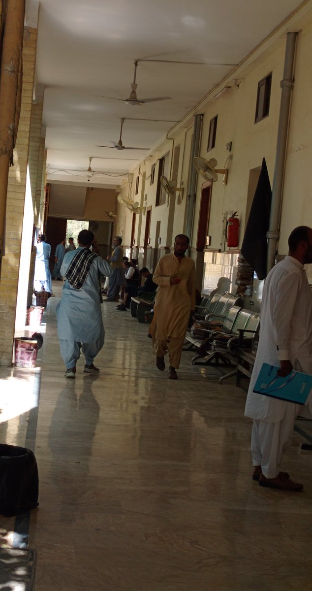 پاکستان بار، بلوچستان بار، ہائی کورٹ بار،  کوئٹہ بار و دوسرے بار باڈیز کی جانب سے 8 ستمبر کو آل پارٹیز سے اظہار یکجہتی کیلئے بلوچستان بھر میں عدالتی کارروائی کے بائیکاٹ کا اعلان کیا ہے اور آج تمام عدالتی کارروائی بند رہے ہیں.
#اتحاد_اتفاق_ہمیشہ_کی_طرح
#ANP#PMAP #BNP#NP #PTI