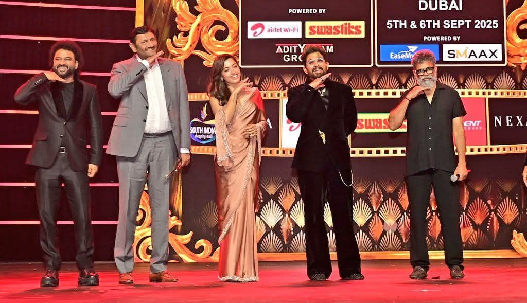 sribalajivideos's tweet photo. PUSHPA'S RULE AT SIIMA β€βπ₯
Team #Pushpa2TheRule wins big at the prestigious #SIIMAAwards with 5 top awards β¨
Best Actor - Icon Star #AlluArjun
Best Director - #SukumarB
Best Actress - #RashmikaMandanna
Best Music Director - #DeviSriPrasad
Best Playback Singer (Male) - #ShankarBabuKandukuri (Peelings)