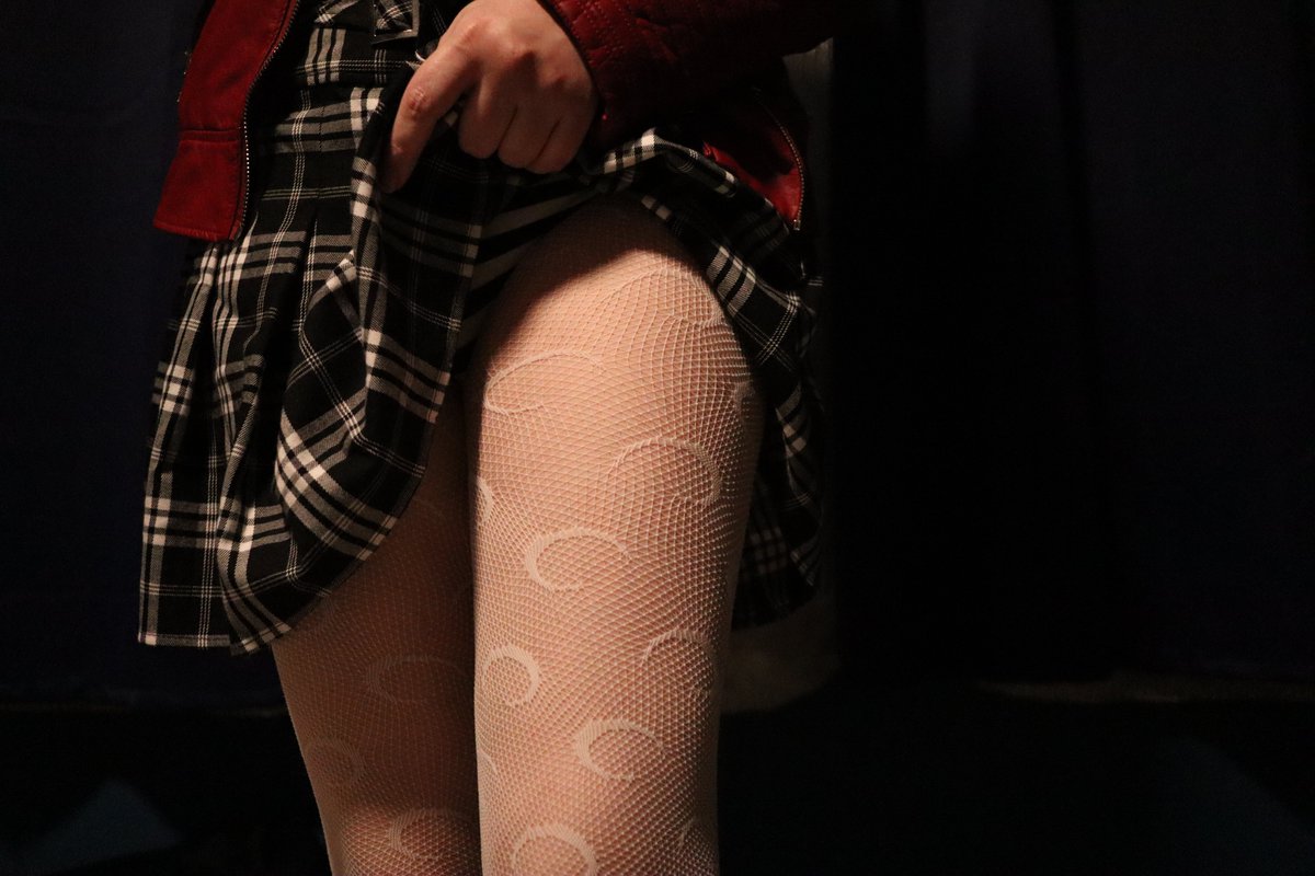 i'm streaming silly vr things with a panty vibe right now btwww