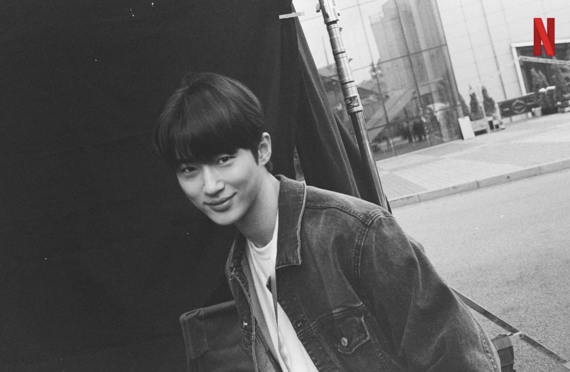 나 울어