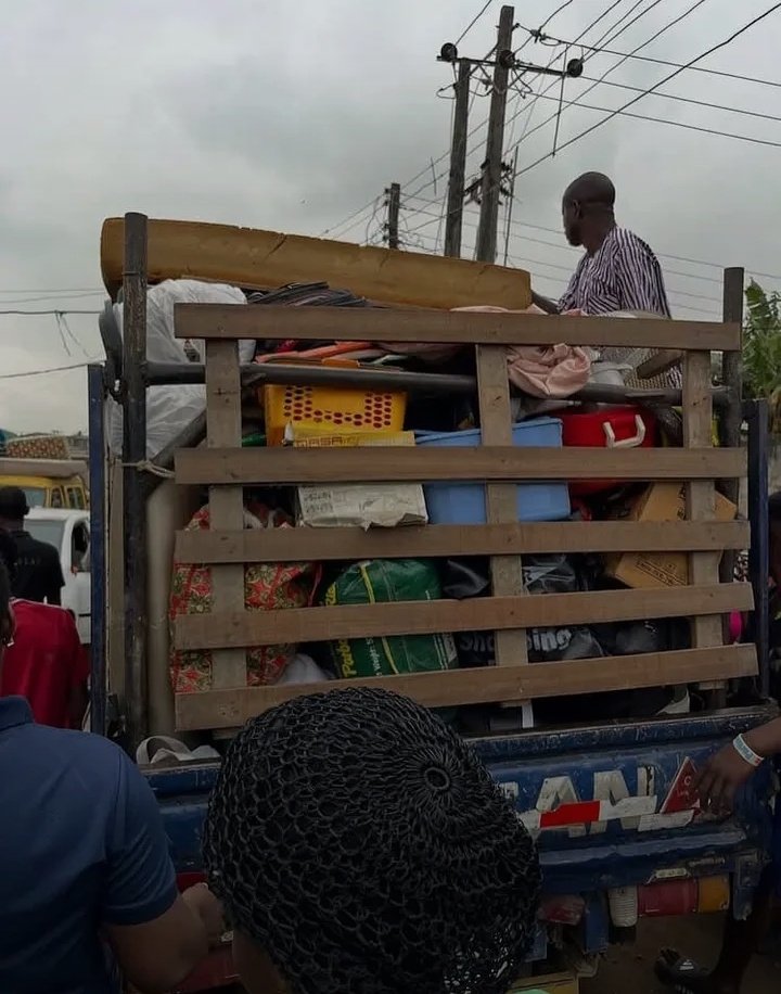TIBmovement's tweet photo. What Lagos Govt calls “Mega City” is a plot to erase the poor from Oworonshoki. True development must be inclusive, not built on eviction, hunger, and tears. This assault on the people won’t stand.

#WeCantContinueLikeThis #RevolutionNow 
#Oworonshoki https://t.co/Uz5gyhcpfx