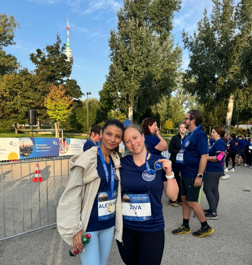 zivaledinek's tweet image. Late nights and early mornings at the #ESPCongress 🔬💙 here in Vienna 🇦🇹  @EspTrainee and @ESP_Pathology are all about meeting new friends and sometimes collaboration is also about getting up early in the morning for a run (walk) in the park 😉 #ESPTrainee #ESPAlumni